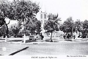 Vialar - Place de l'eglise